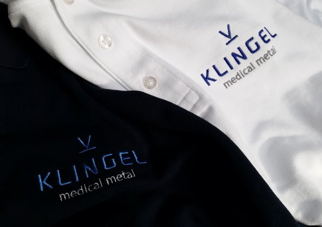 Veredelung mit Stickerei auf Poloshirt