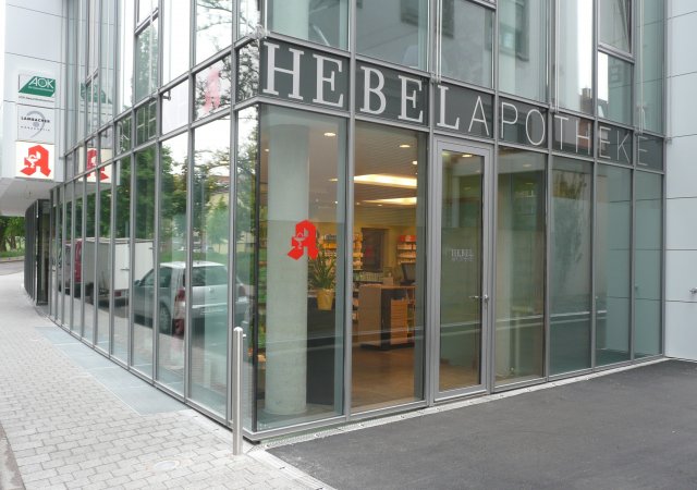 Schaufenster Beschriftung Apotheke