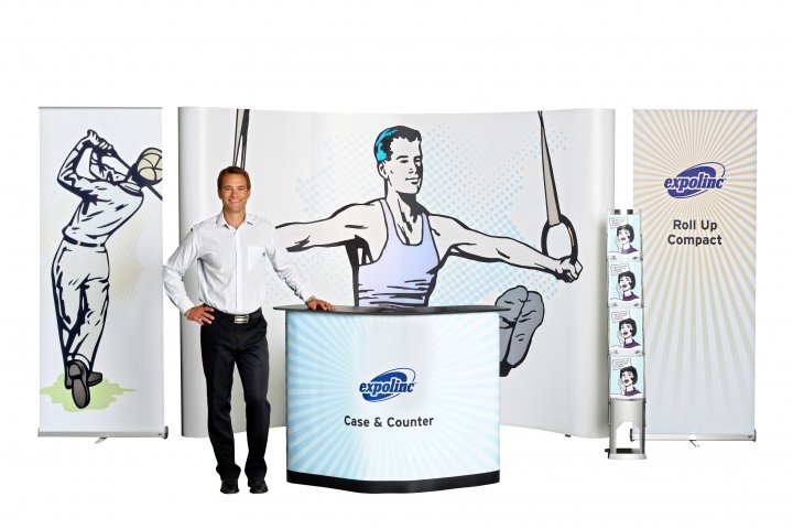 Expolinc Beispielstand Kombination 4x3 Case&Counter, Roll Up Compact, Brochure Stand Single